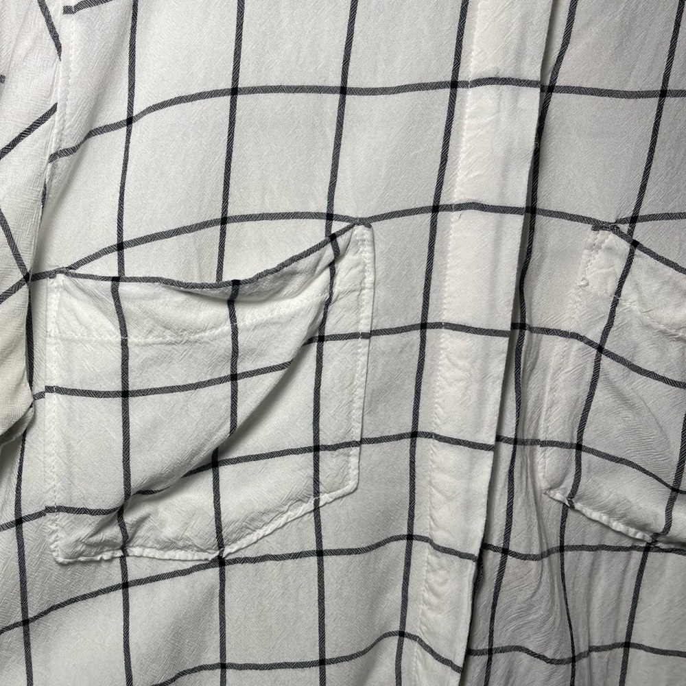Abercombie & Fitch women's White and Black Checkered flannel Shirt in size XS - Picture 4 of 7